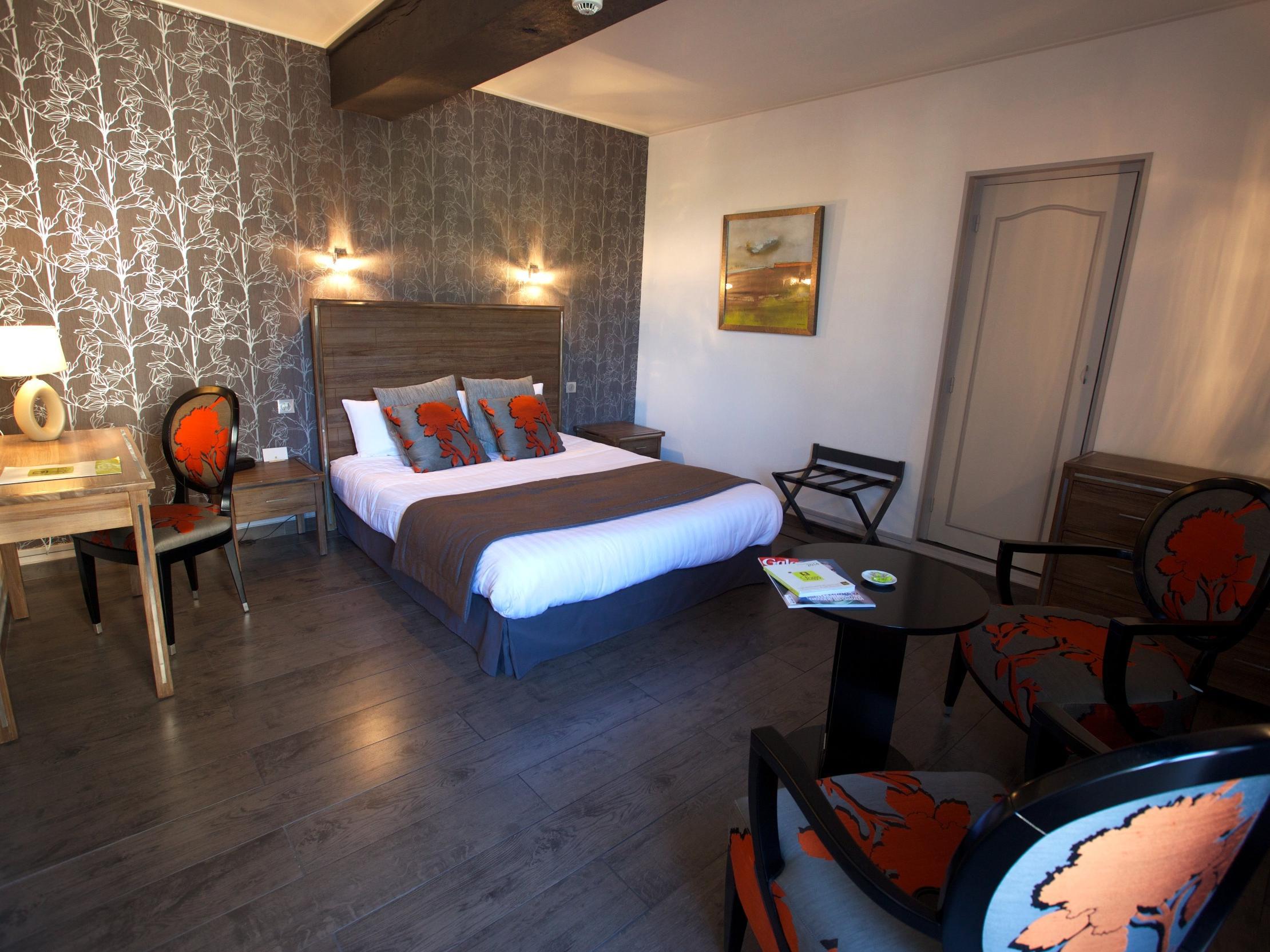 Logis Hotel Restaurant Nougier Saint-Étienne-de-Fursac Esterno foto