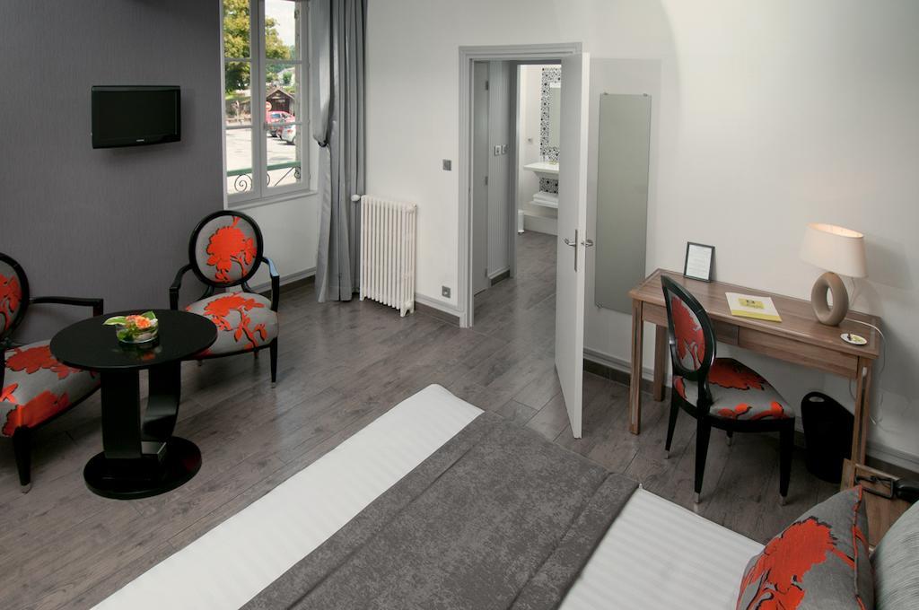 Logis Hotel Restaurant Nougier Saint-Étienne-de-Fursac Esterno foto
